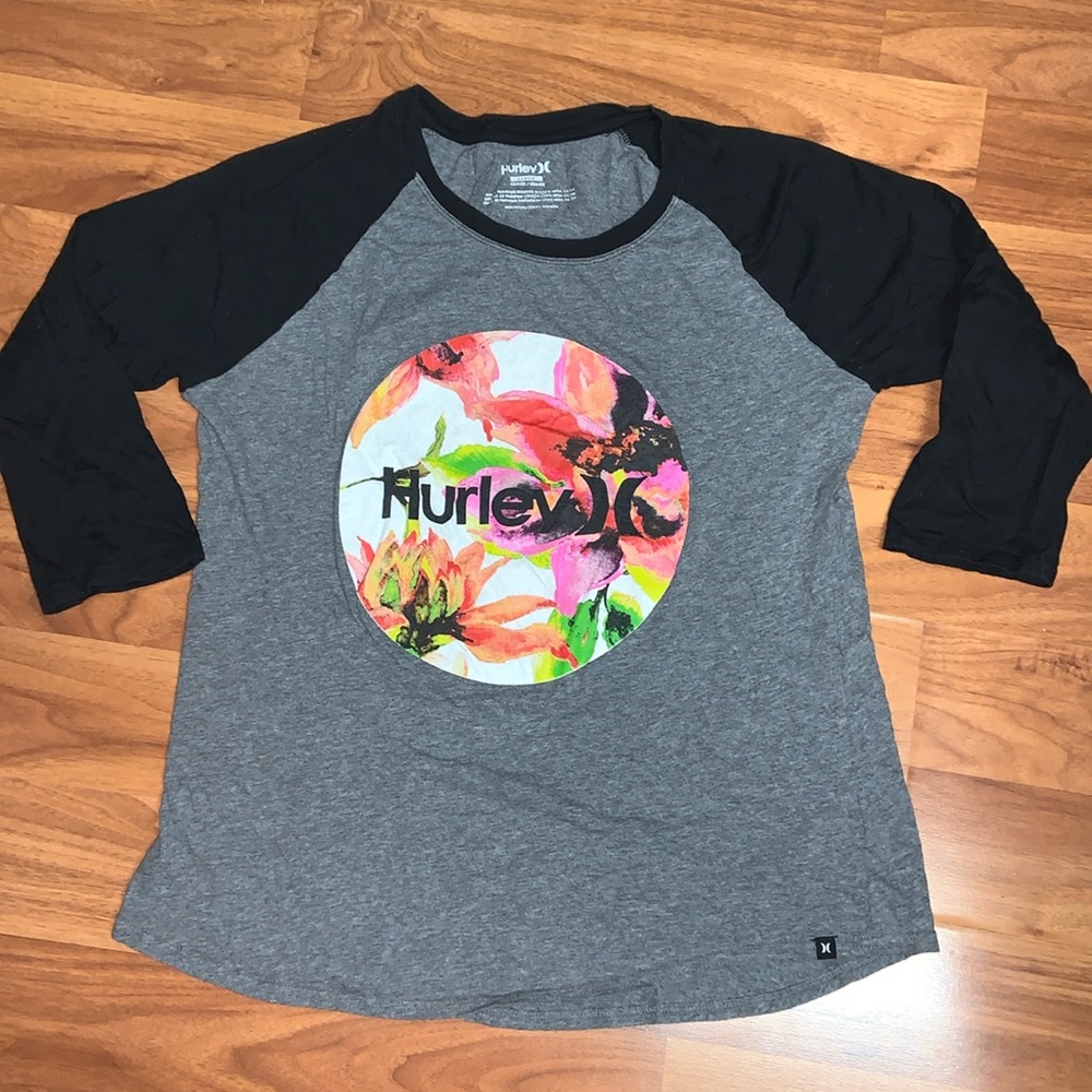 Hurley 3/4 Sleeve Baseball Style Shirt